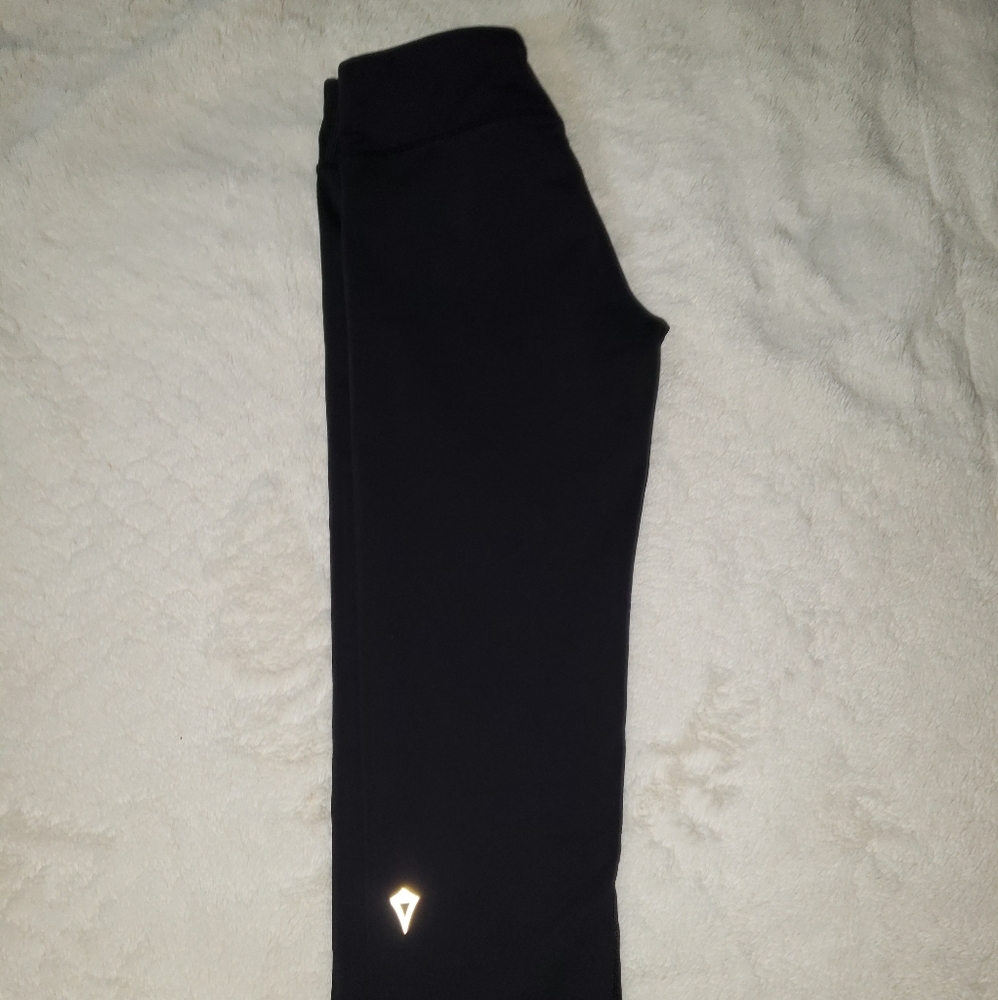 Ivivva by Lululemon crop leggings
